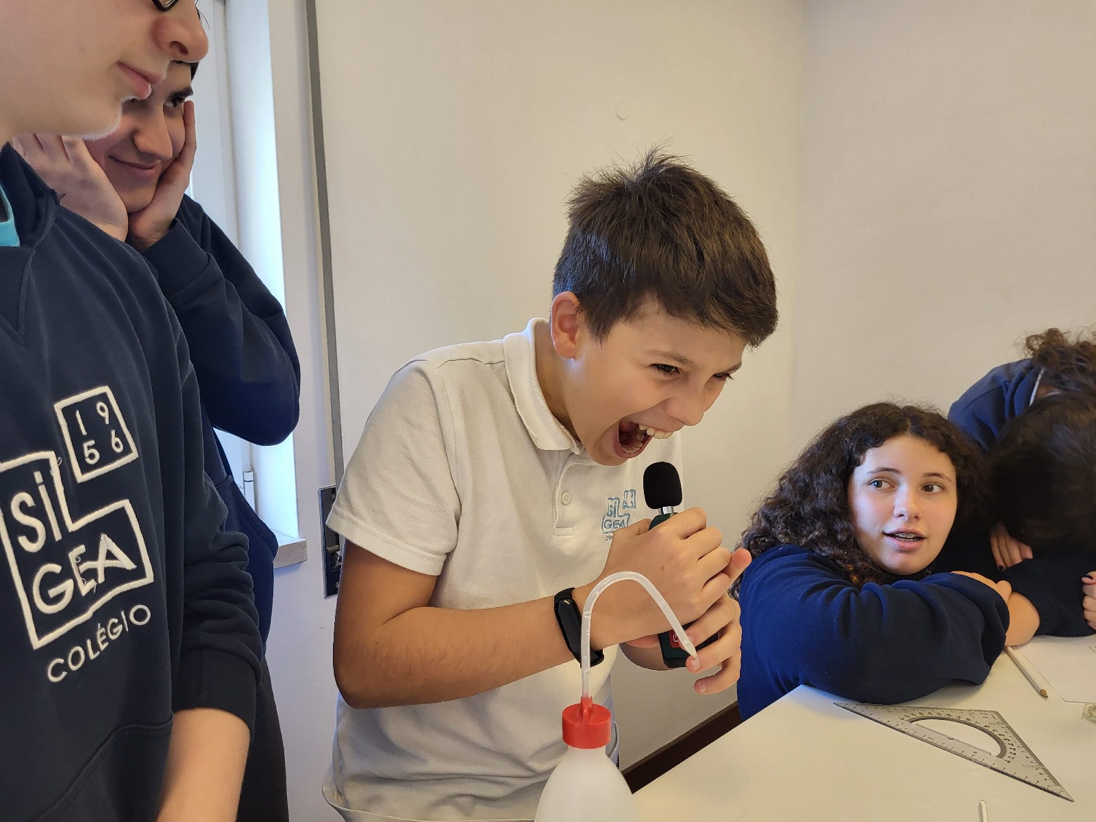 2023-03-05 – Atributos de um som (altura e intensidade) (8.º ano)